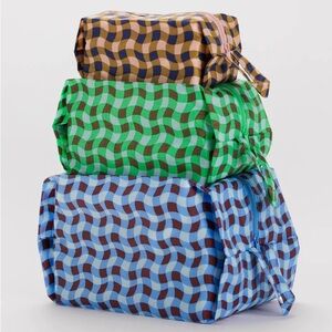BAGGU 3D Zip Pouch 〰️ Wavy Gingham ~ Set of 3